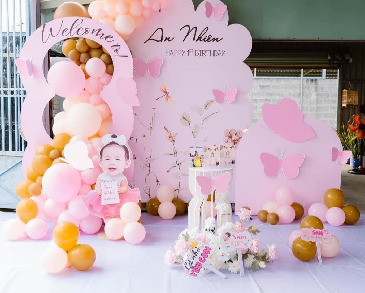 Birthday welcome setup